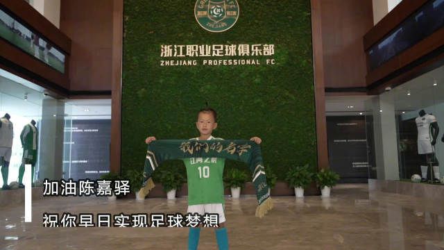 李泰来脱口说道：叶大师说的是……说完，他急忙看向叶辰，更咽道：叶大师，求您看在我是第一次犯错的份儿上，再给我一次机会，今年的拍卖会我活该没资格继续参加，但以后的拍卖会，千万千万不要把我除名啊。
